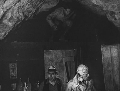 Mystery Squadron--Review Image 5