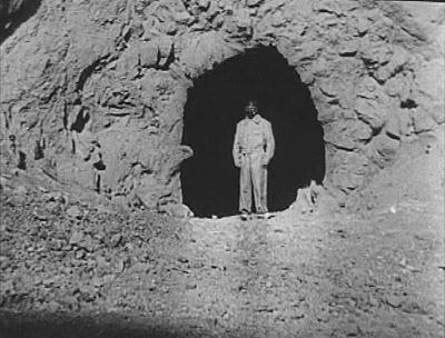 Mystery Squadron--Review Image 6