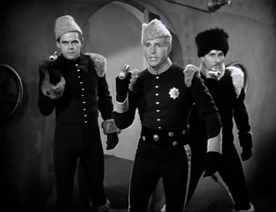 Flash Gordon Conquers the Universe--to the rescue